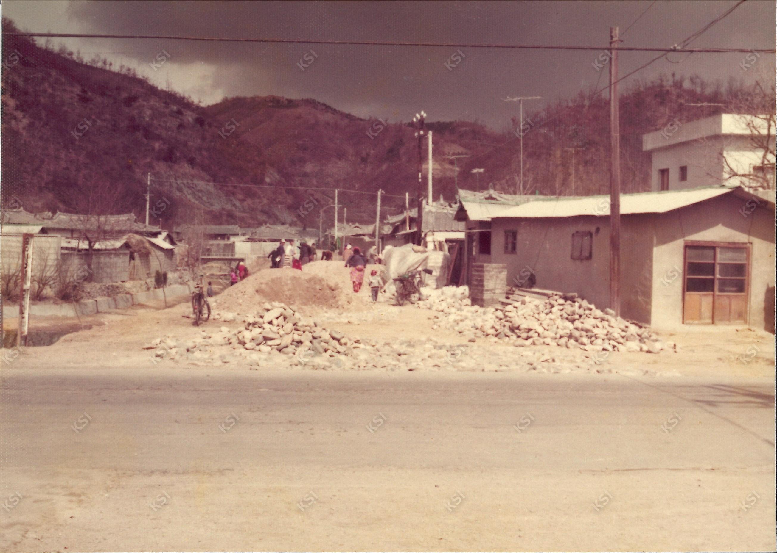 1970년대 용상동 새마을운동 다리 공사