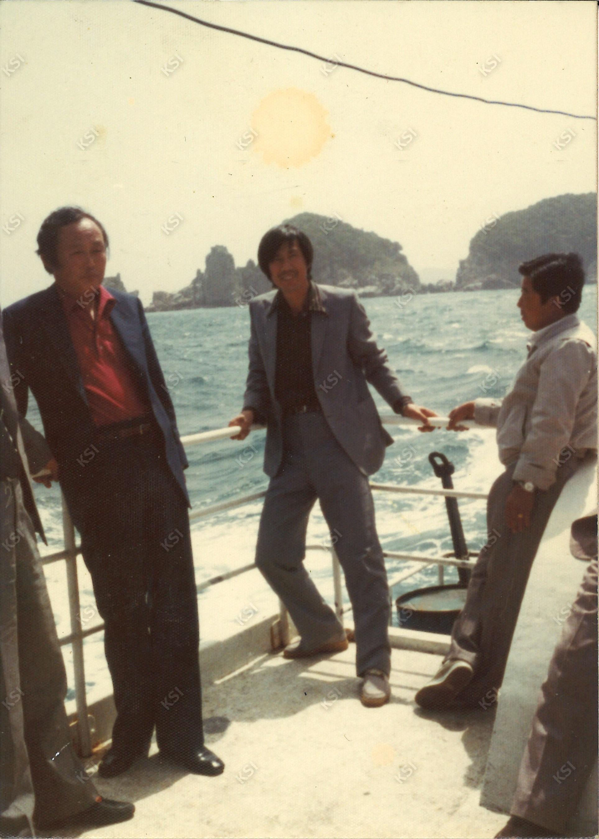 1980년대 바다 유람선에서