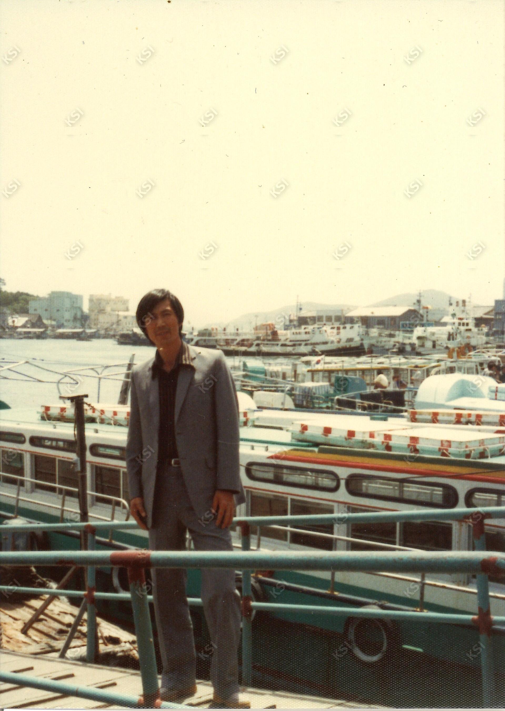 1980년대 바다 유람선에서