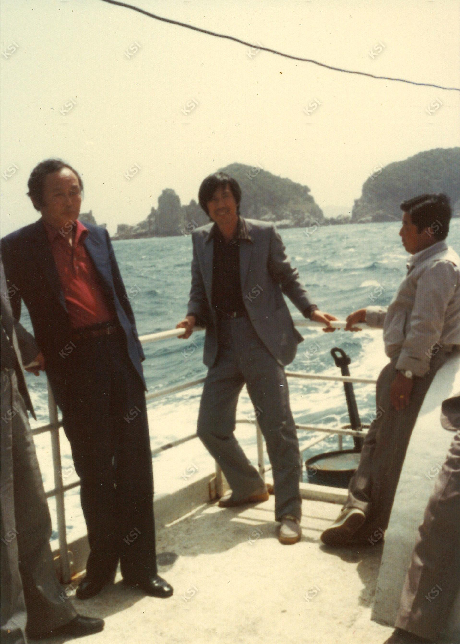 1980년대 바다 유람선에서
