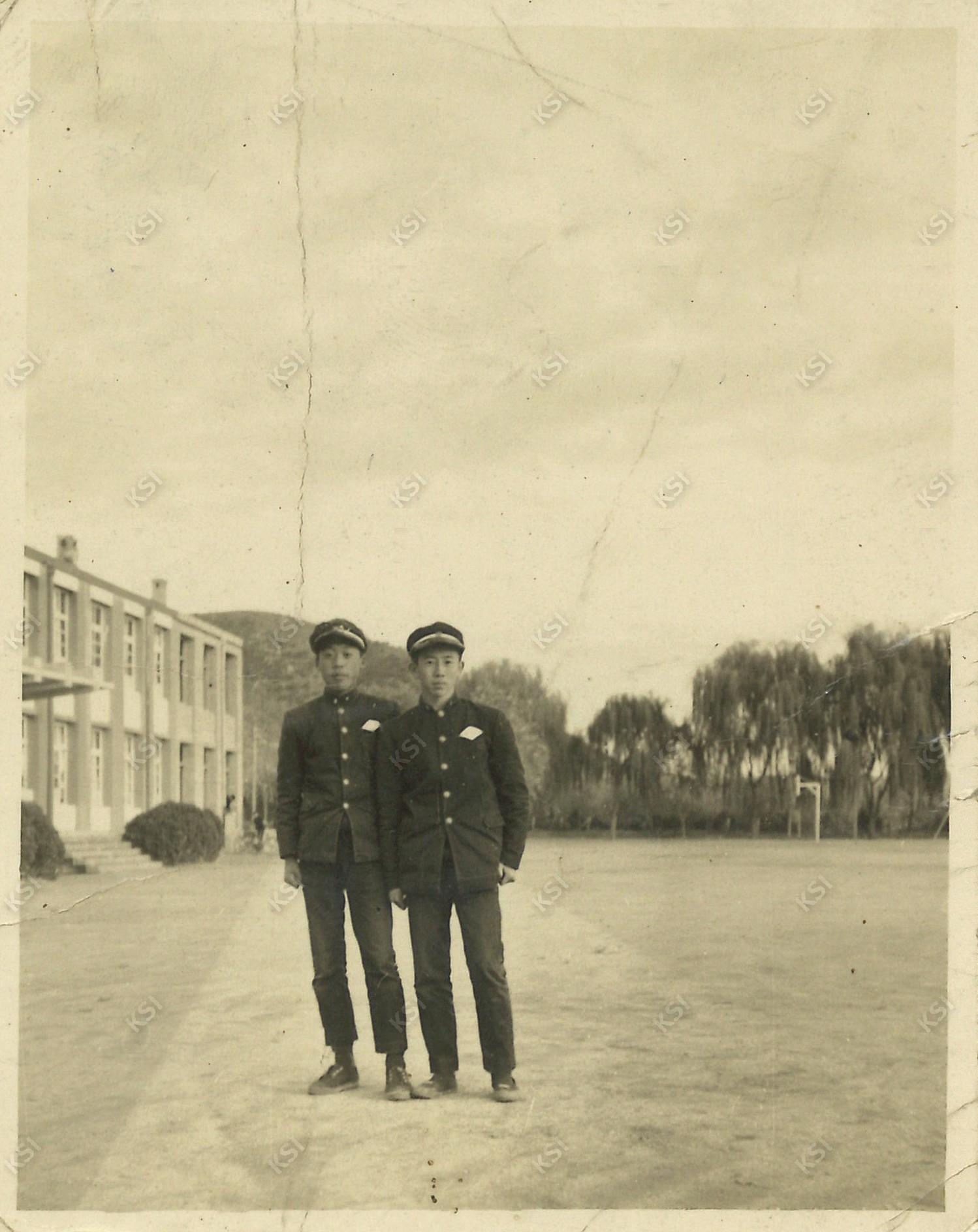 1967년 안동고등학교 교사를 배경으로