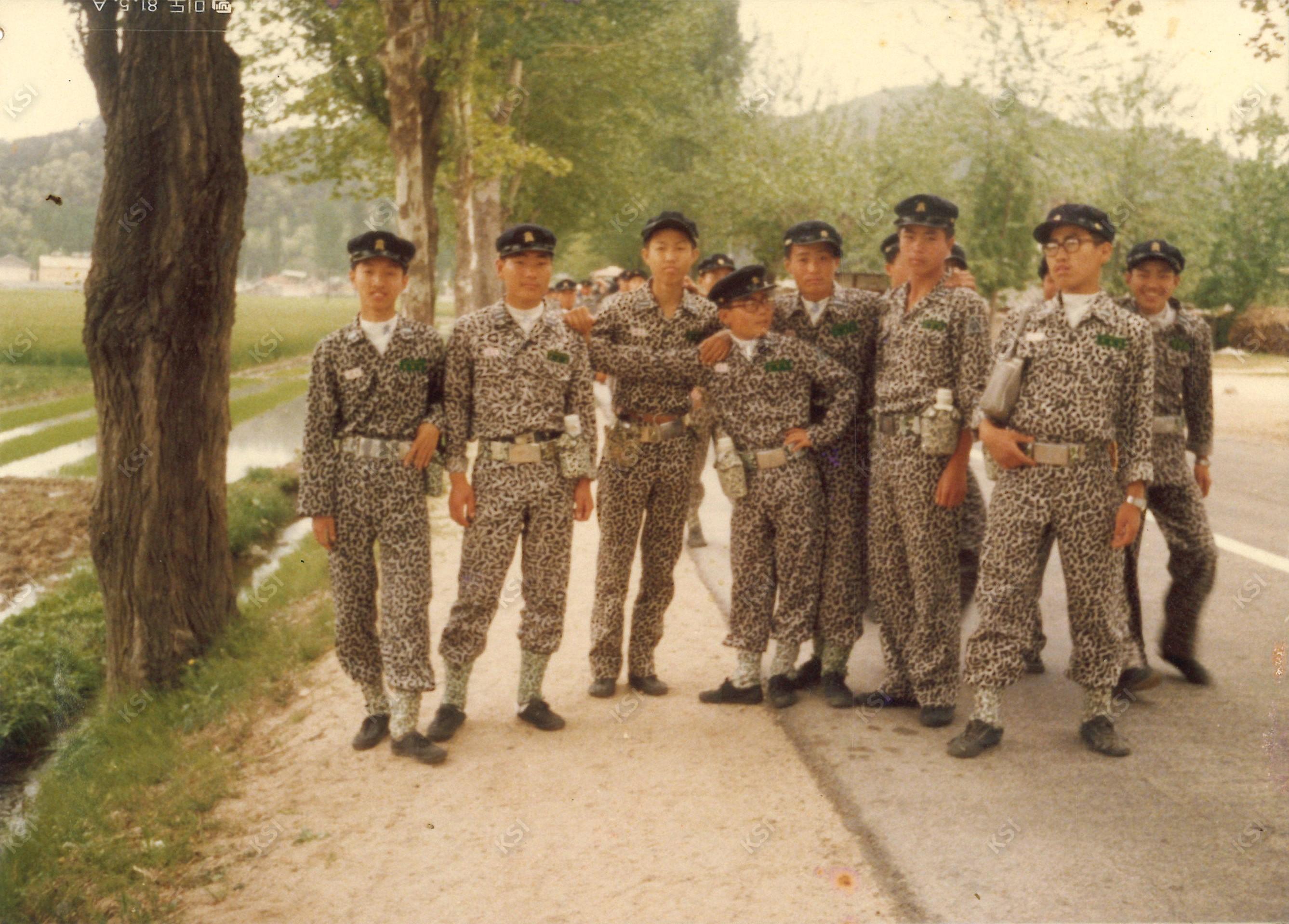 1979년 경일고등학교 재학시절 소풍가는 길