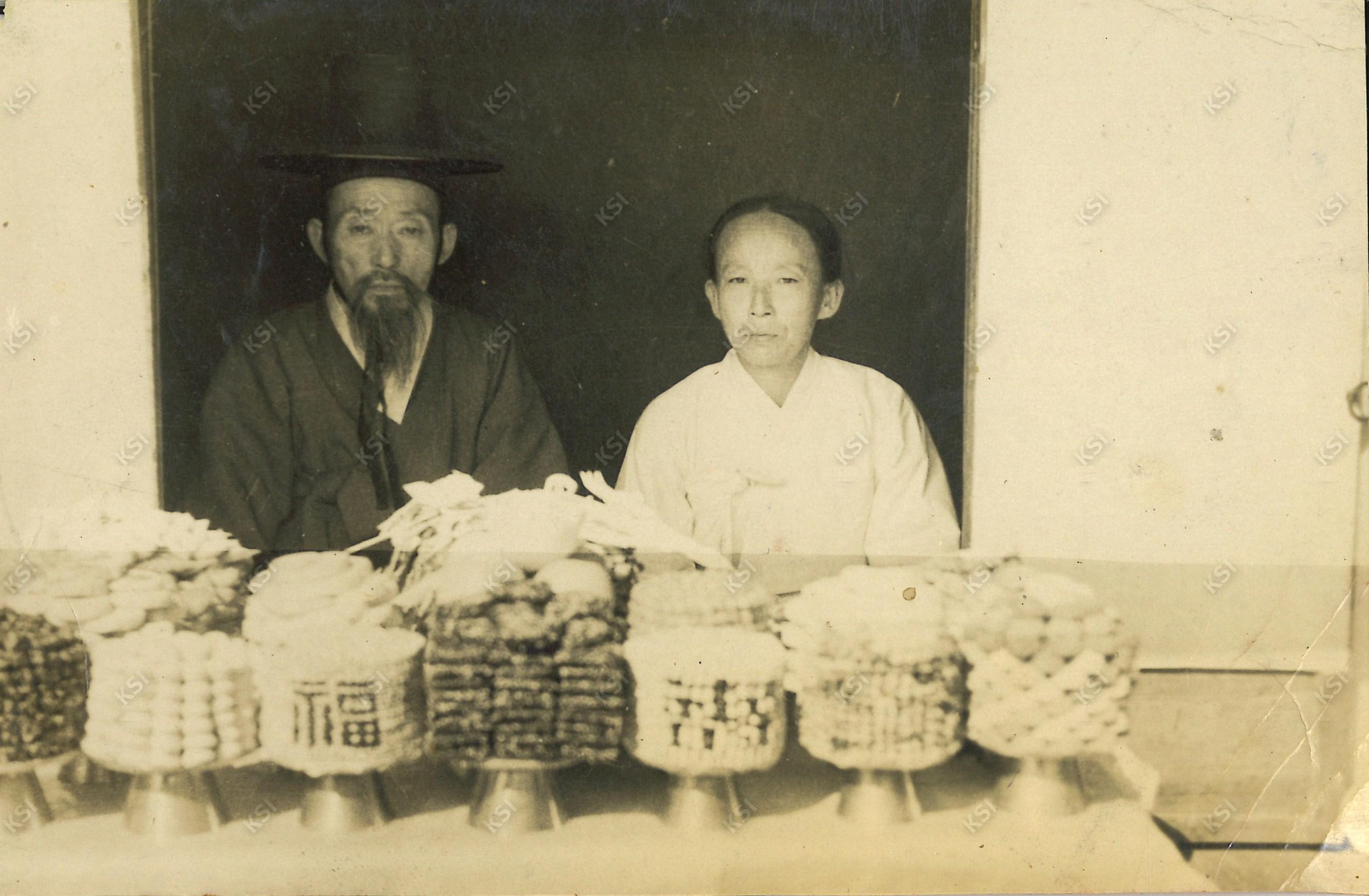 1940년 할아버지 회갑연 때 찍은 부부 사진