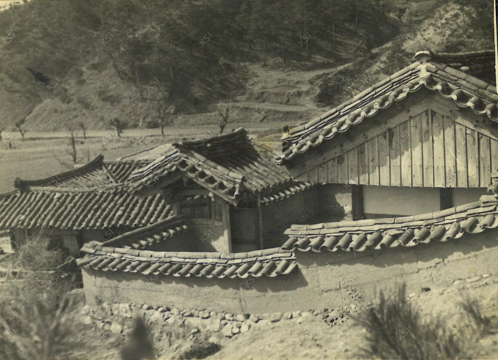 1970년대 경당종택과 사당