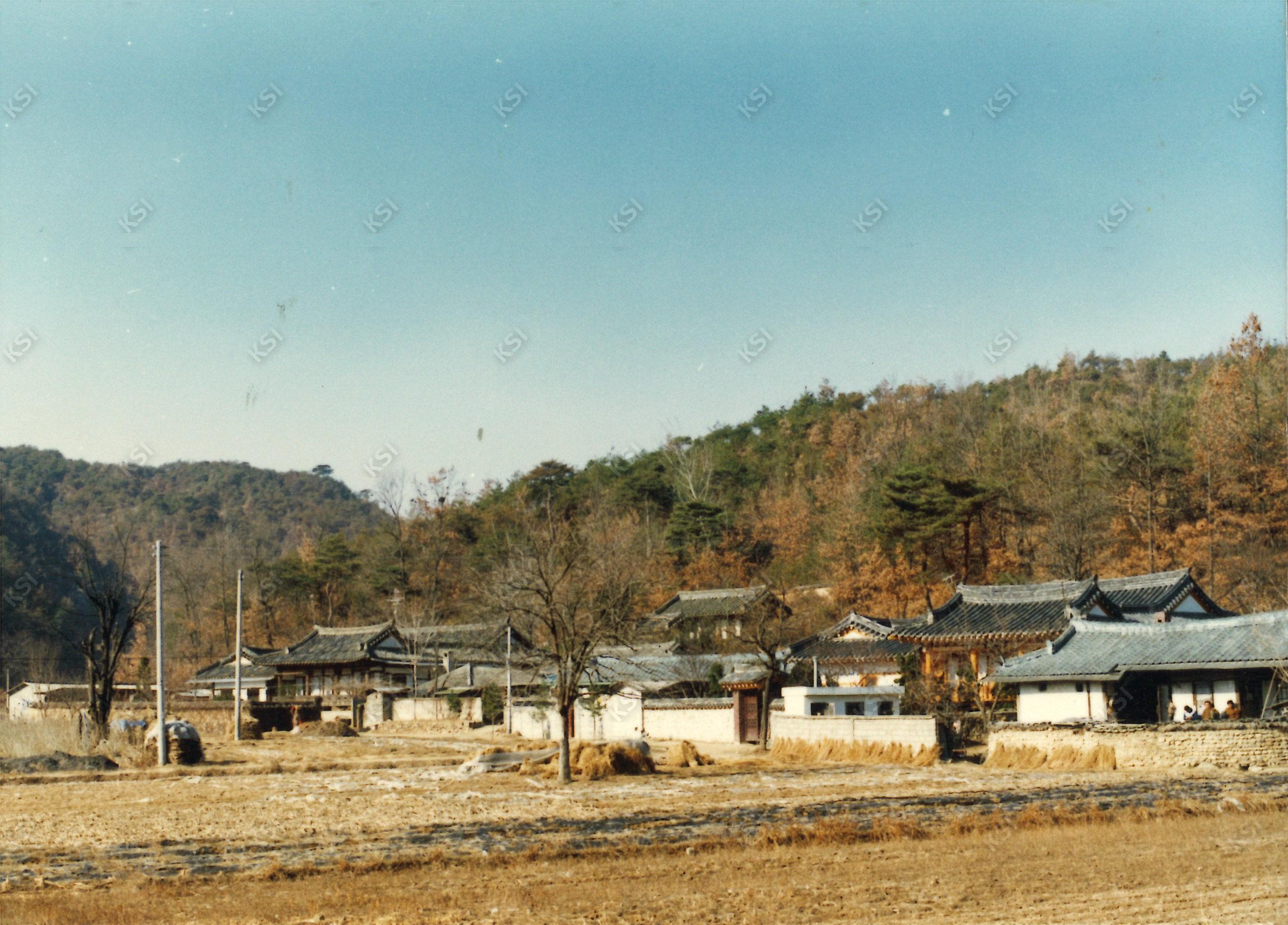 1980년 경당종택 전경