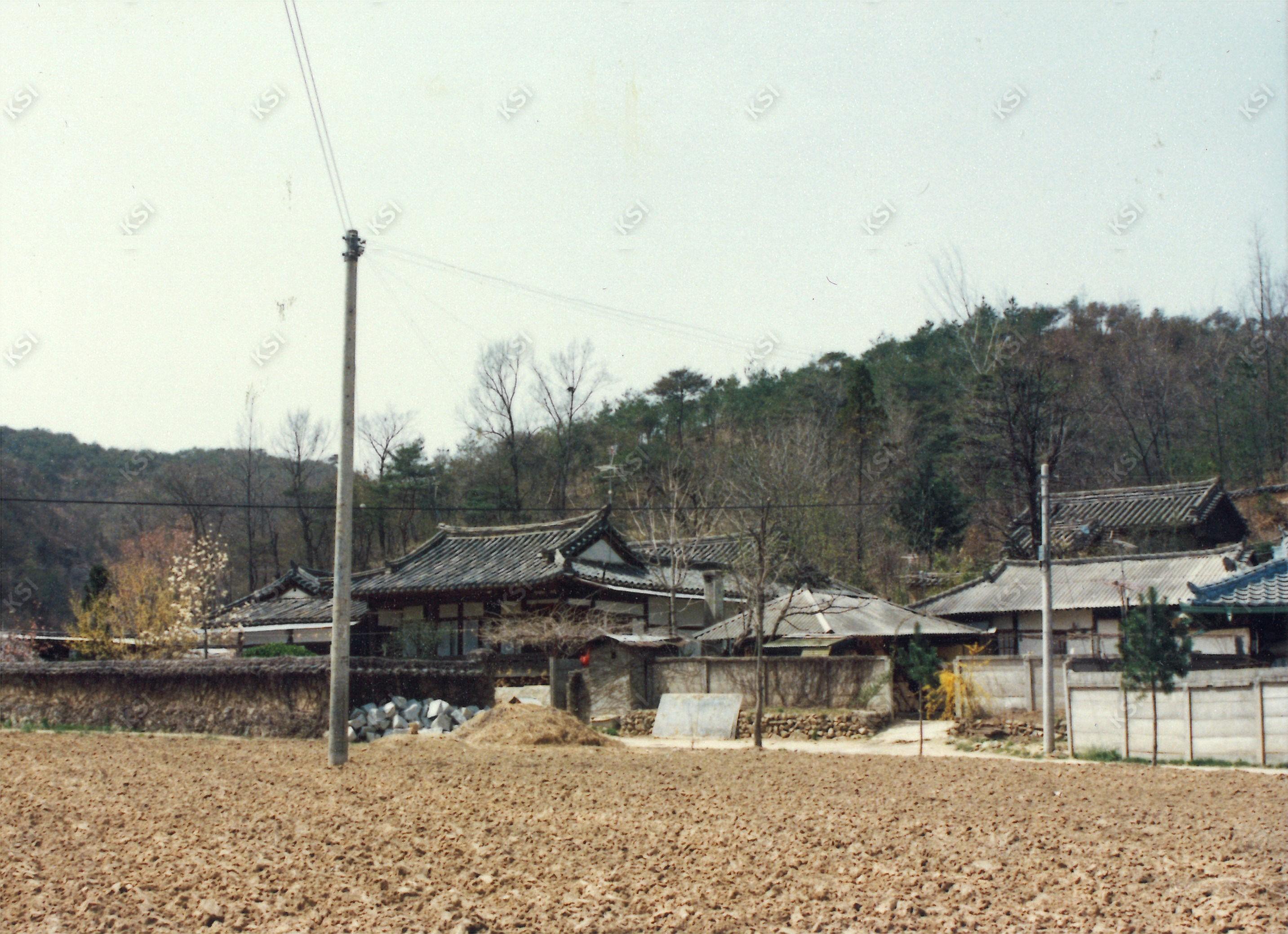 1980년 경당종택 전경