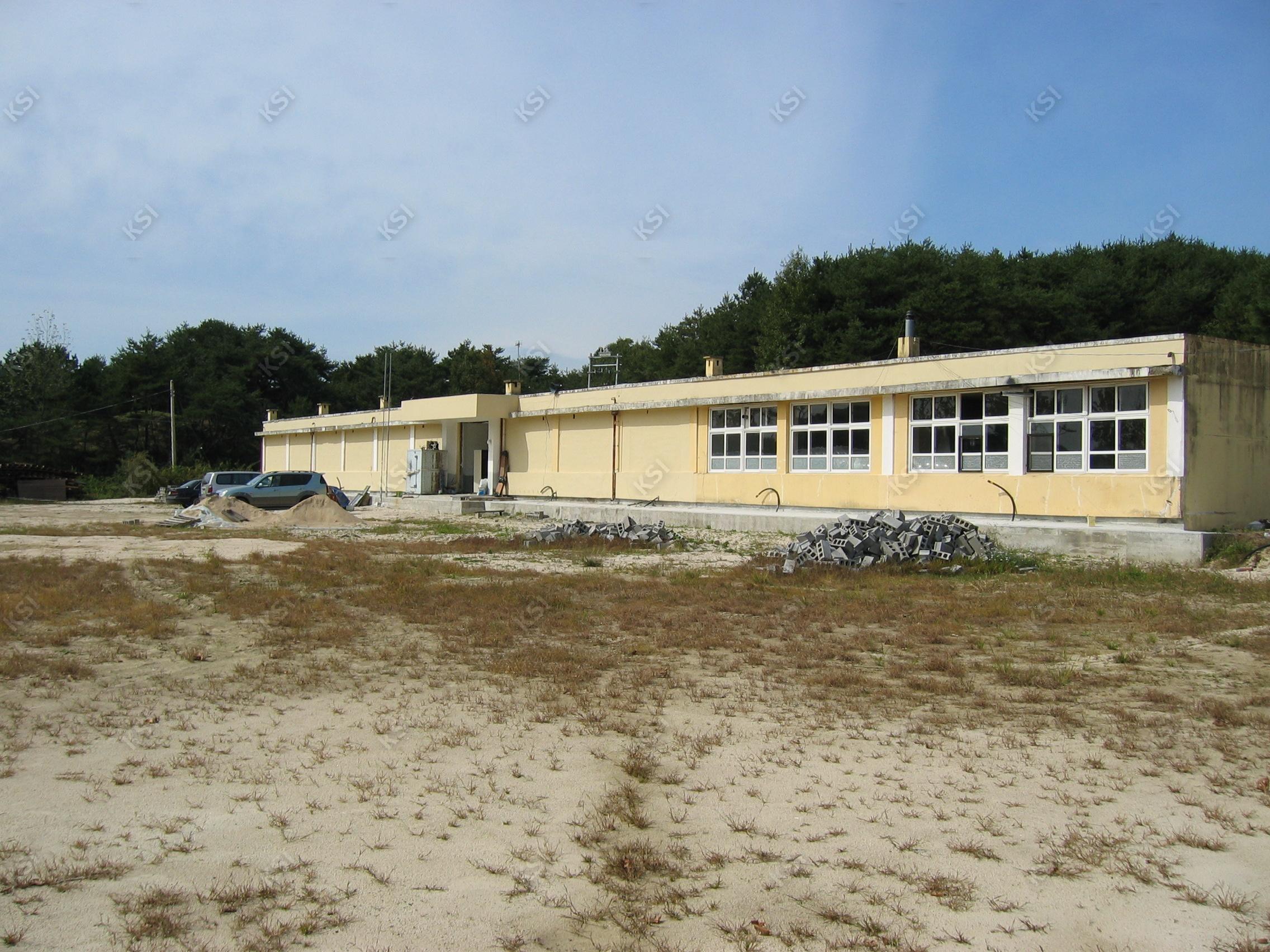 송강국민학교 본관 철거