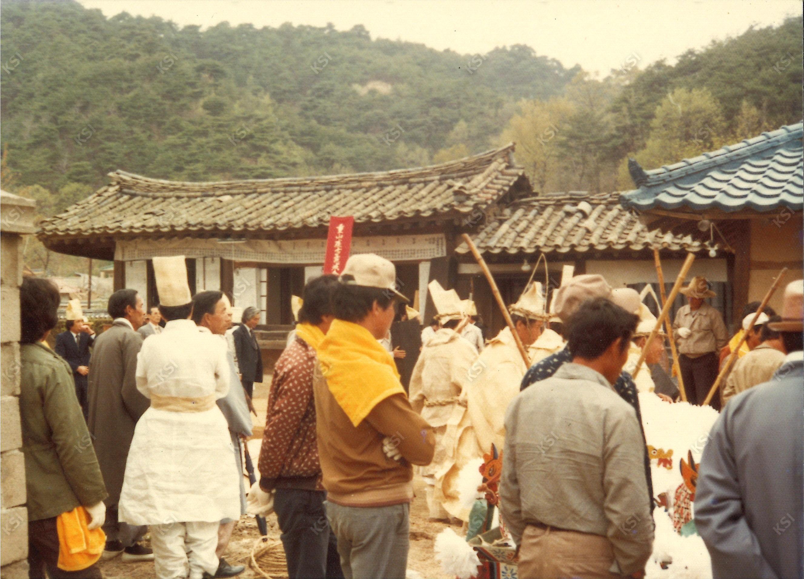 1982년 김병직 장례 발인 때 상여 준비
