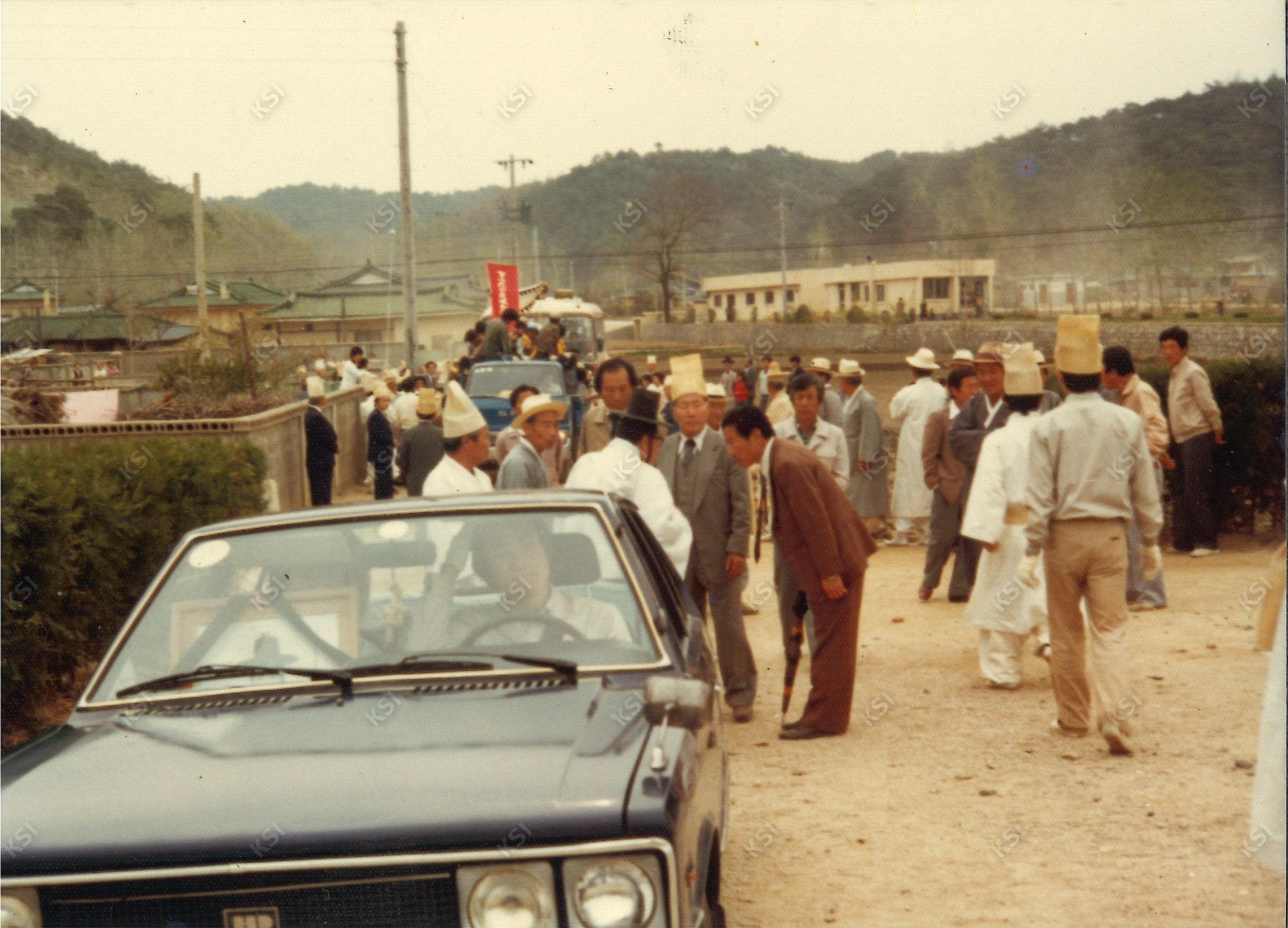 1982년 김병직 장례 발인 때 행상