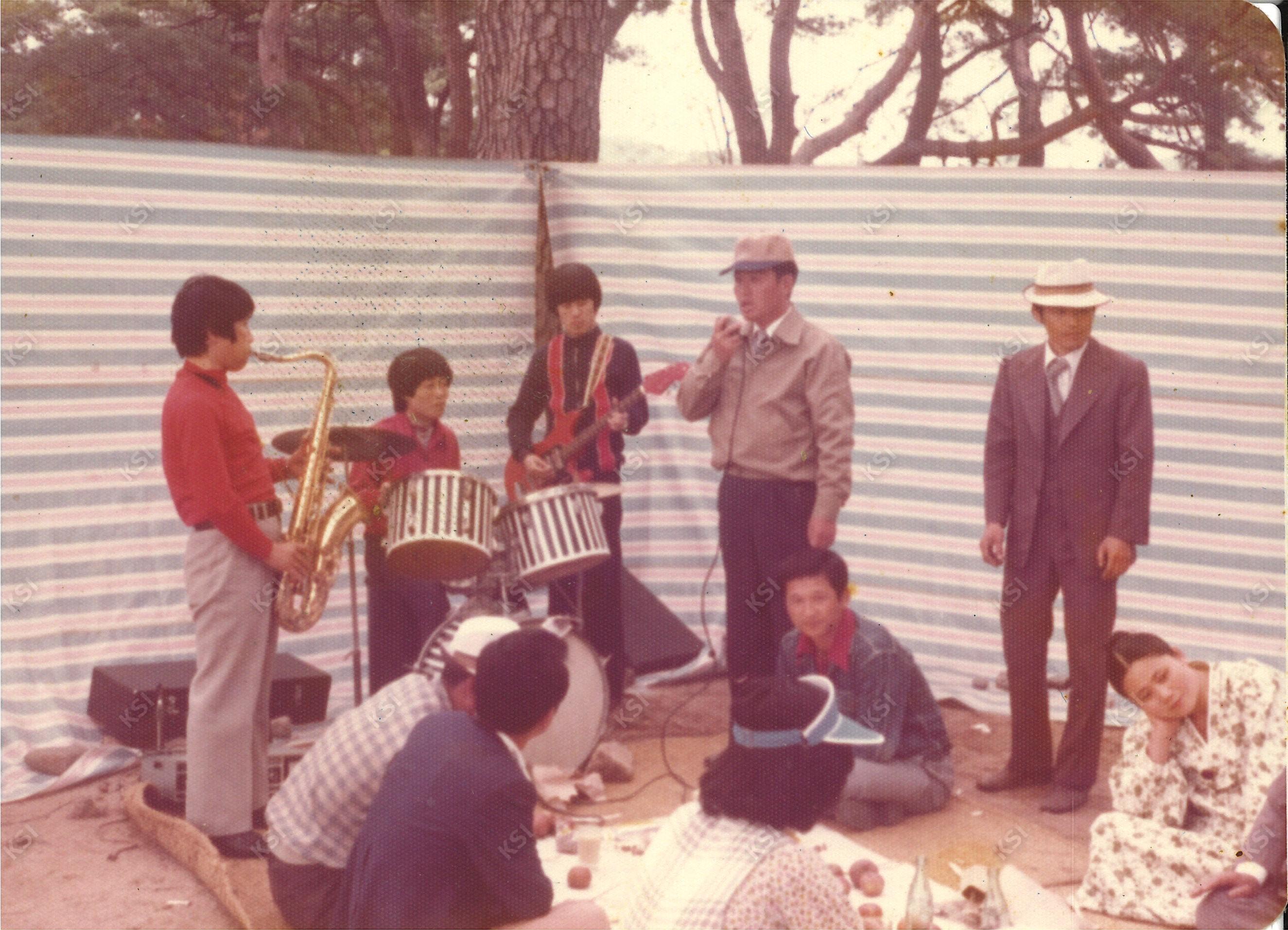 1970년대 초 백운정 야유회