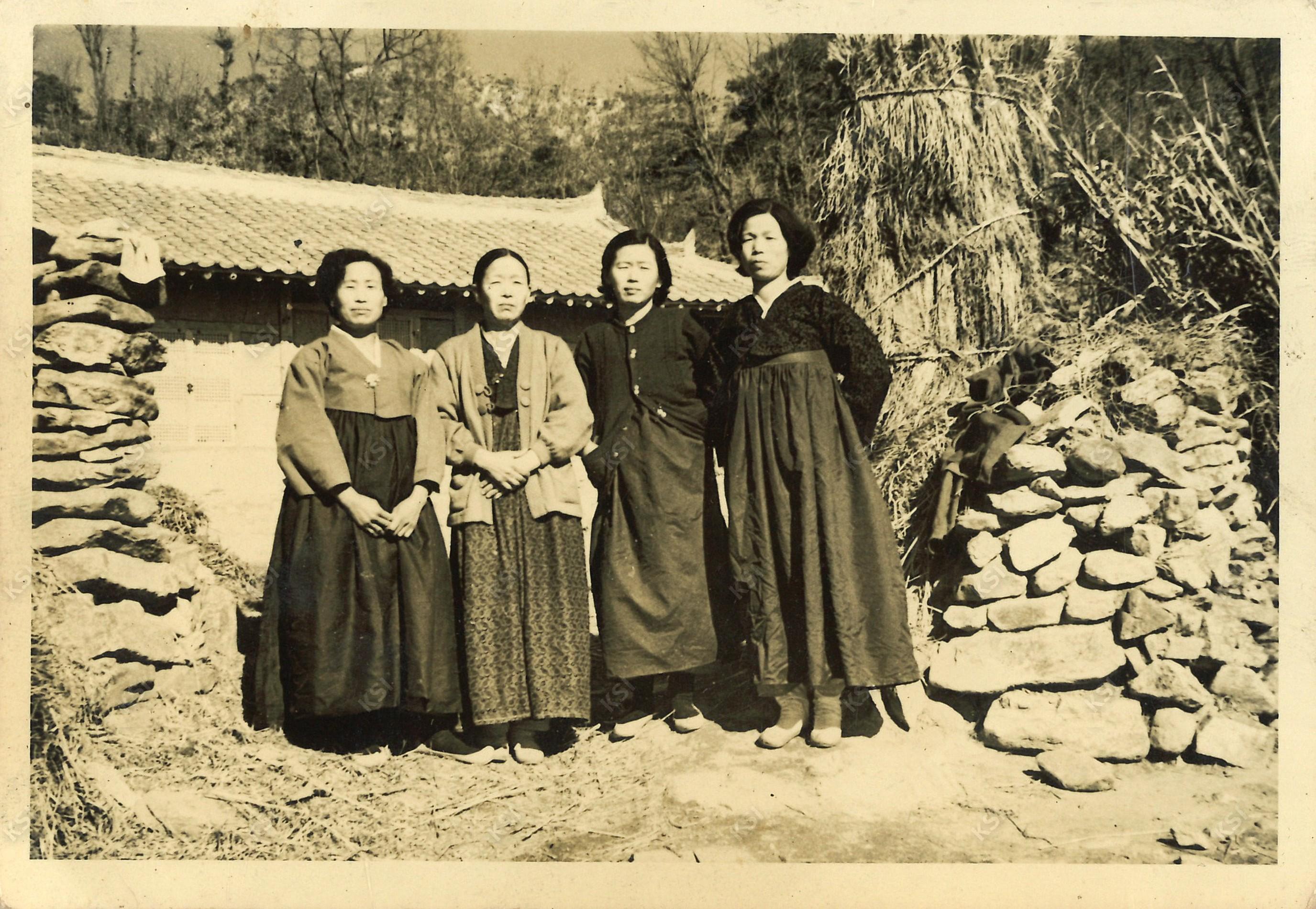 1950년대 말 집에서
