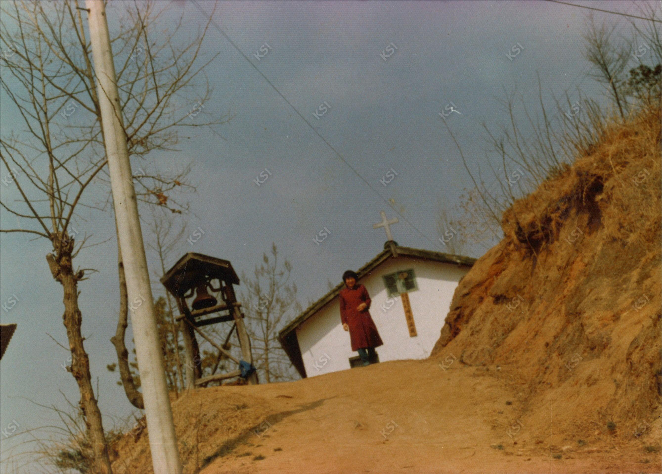 1980년대 서후교회 예배당과 종탑