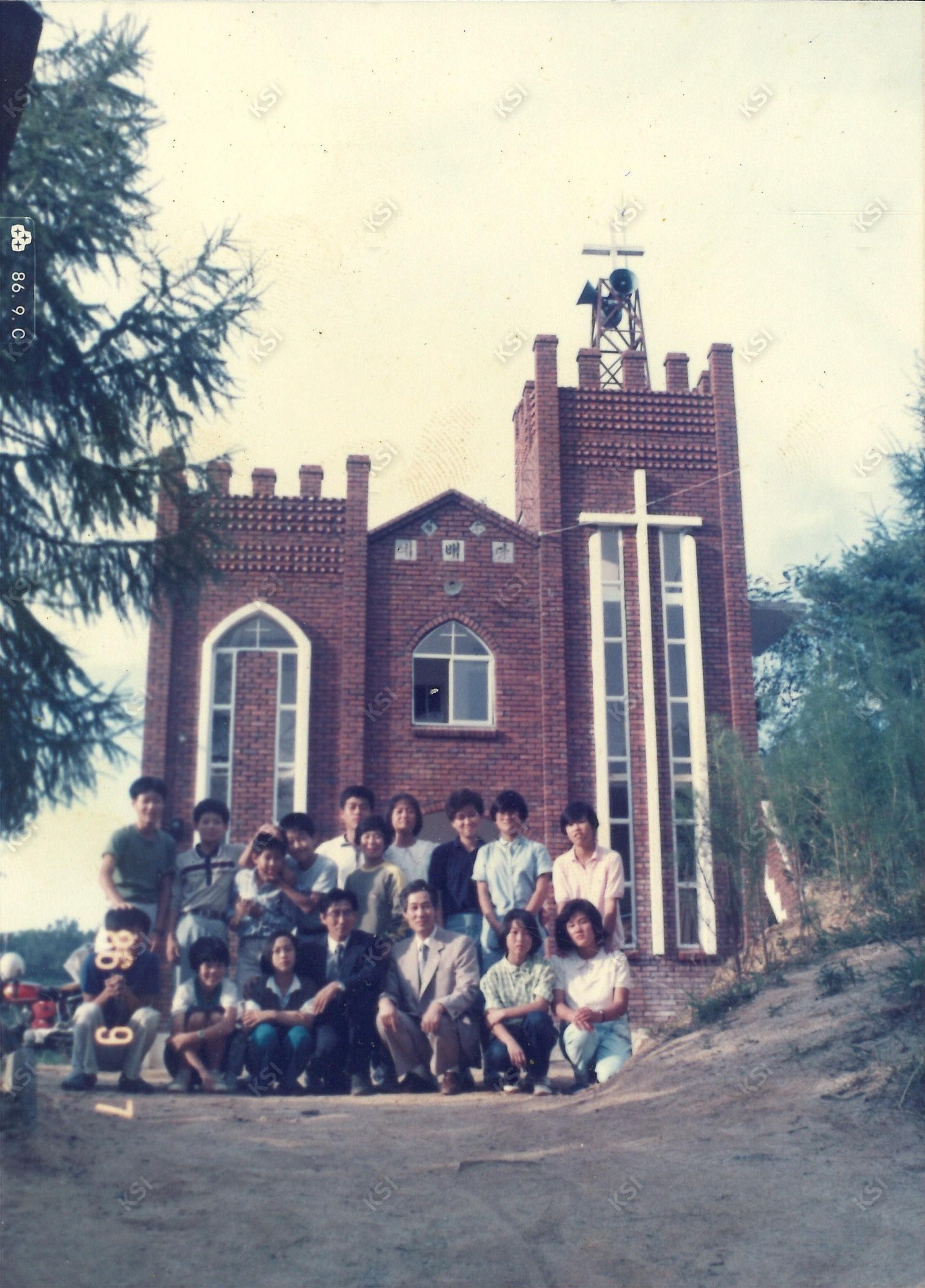 1986년 서후교회 마당에서