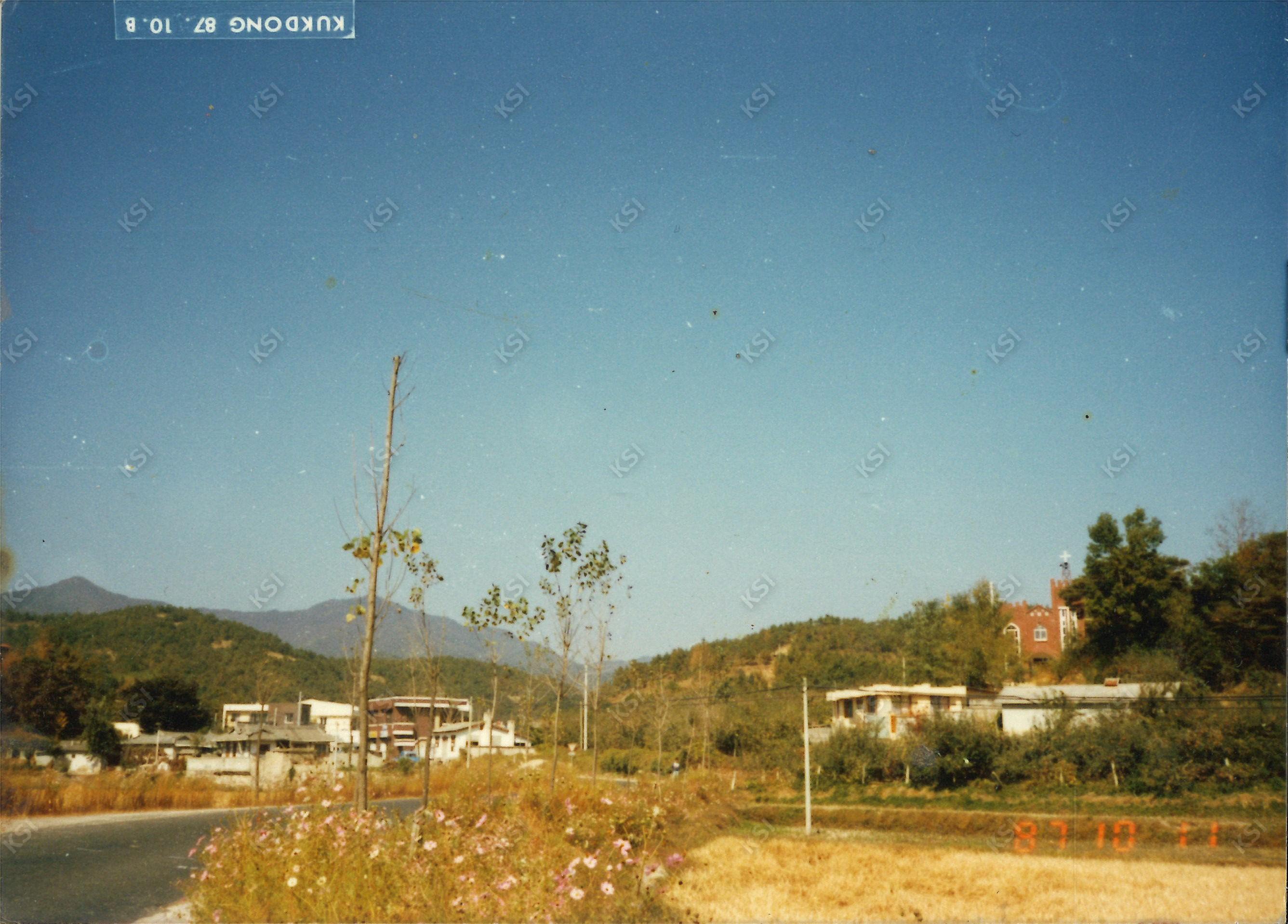 1987년 서후교회와 마을 전경