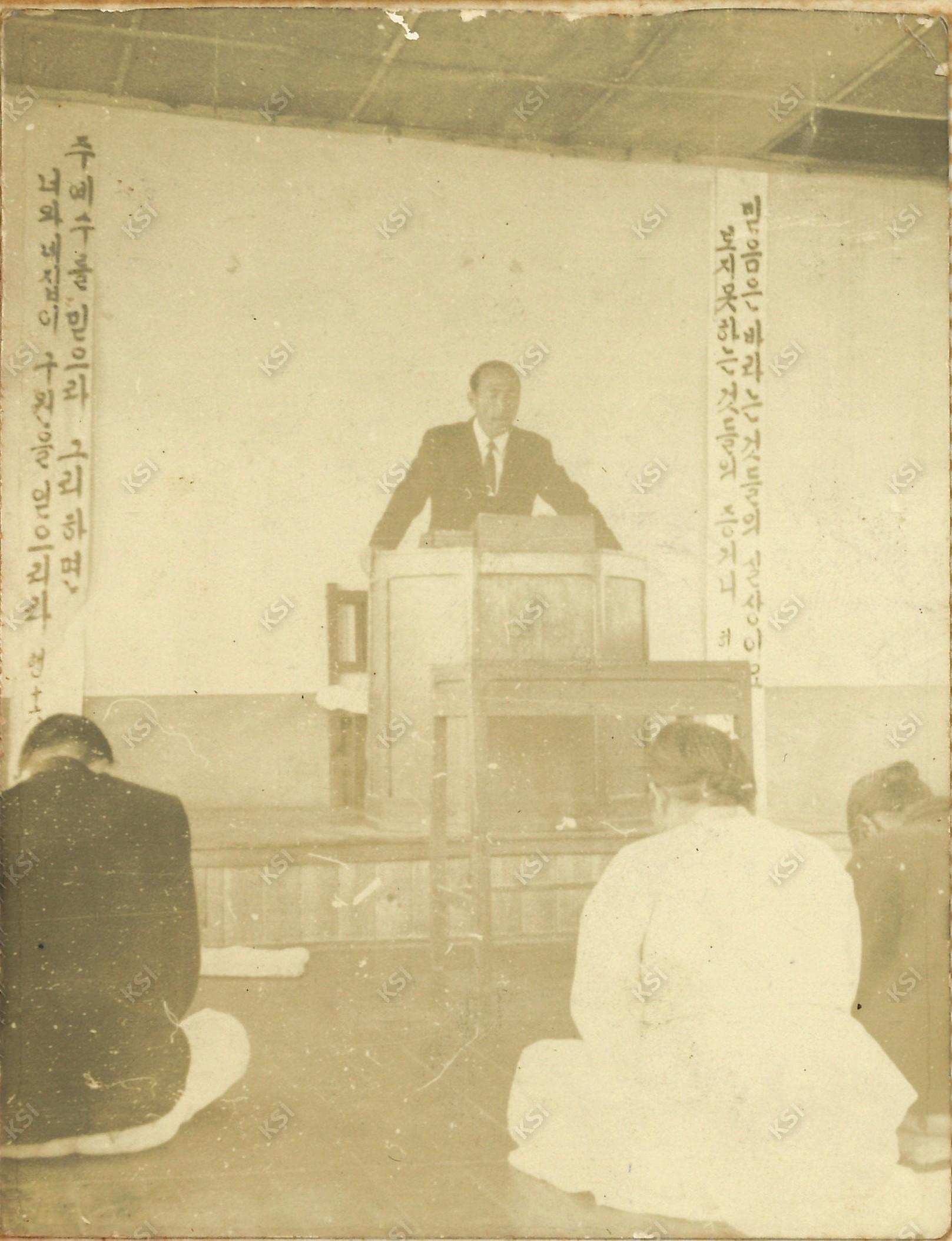 1960년대 말 서후교회 예배