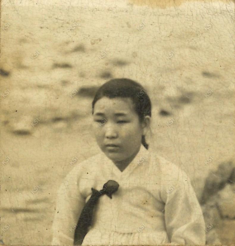 외사촌 누이
