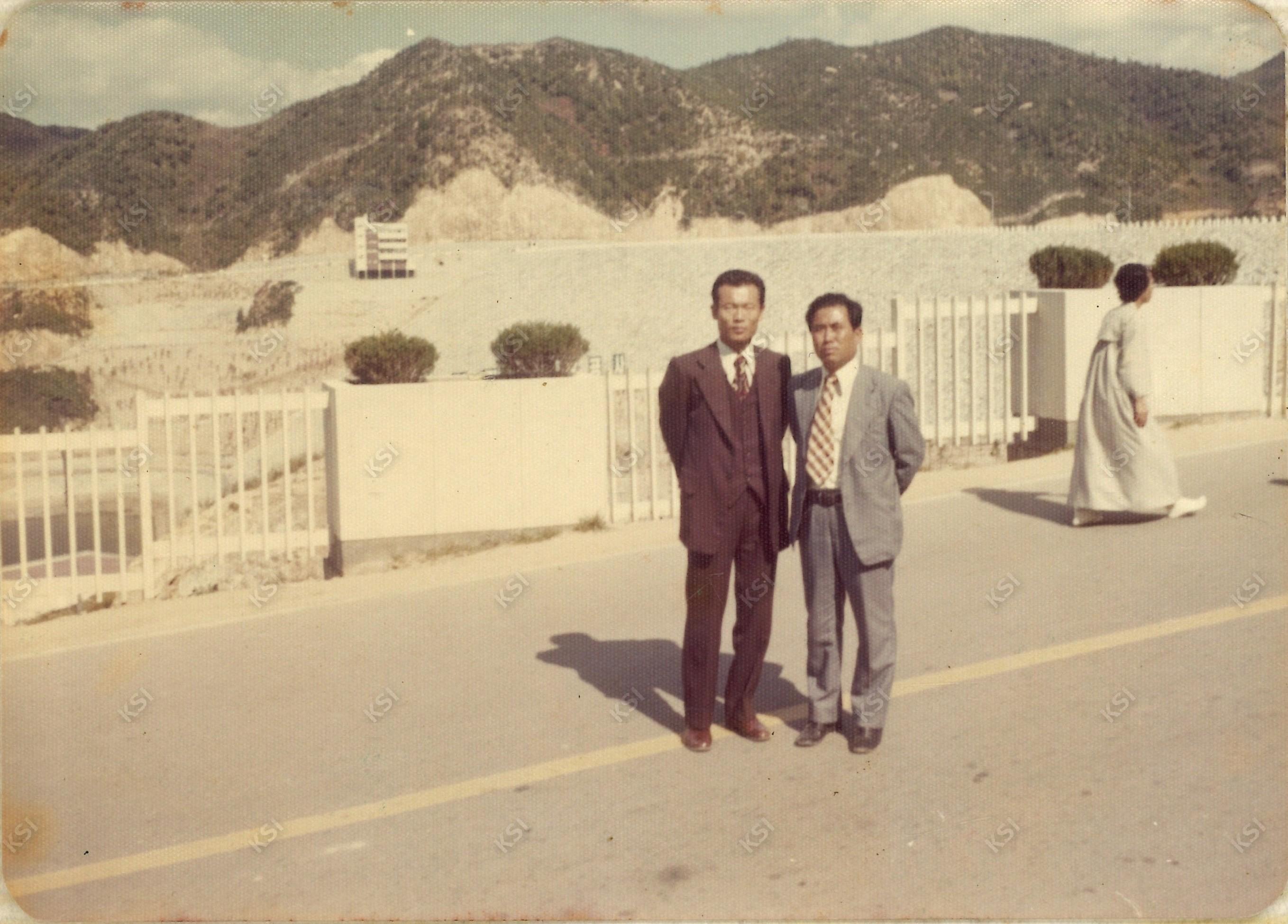 1977년 안동댐에서