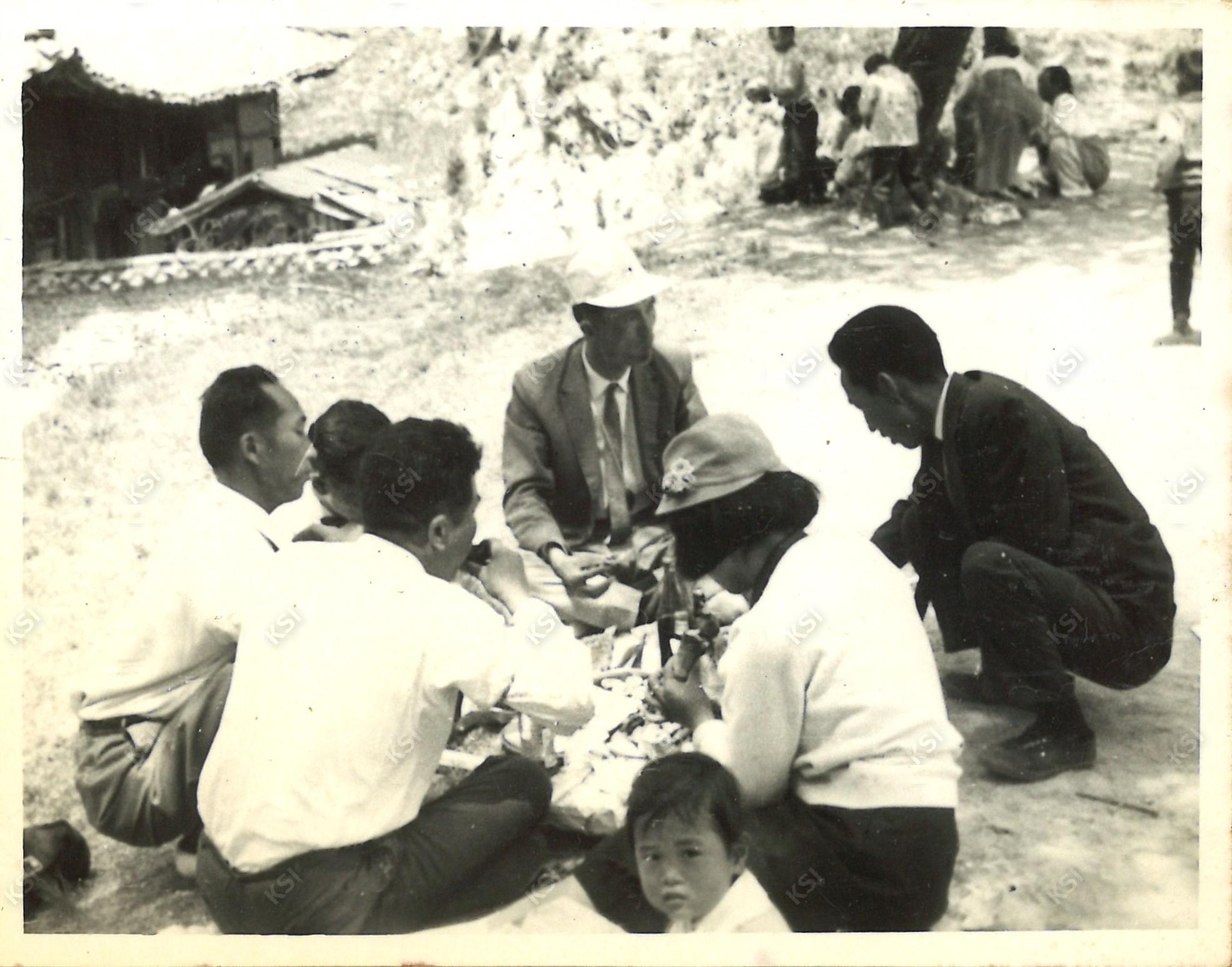 1970년대 광흥사 봄소풍