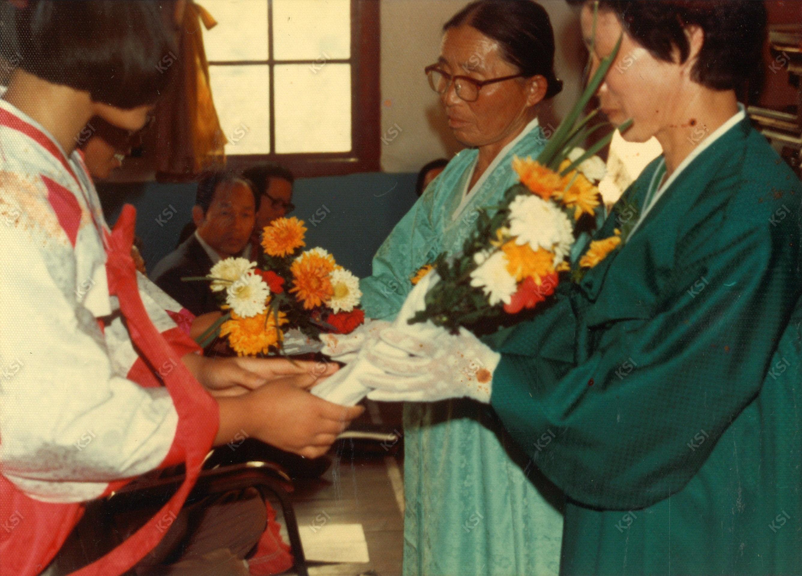 1981년 권사취임식