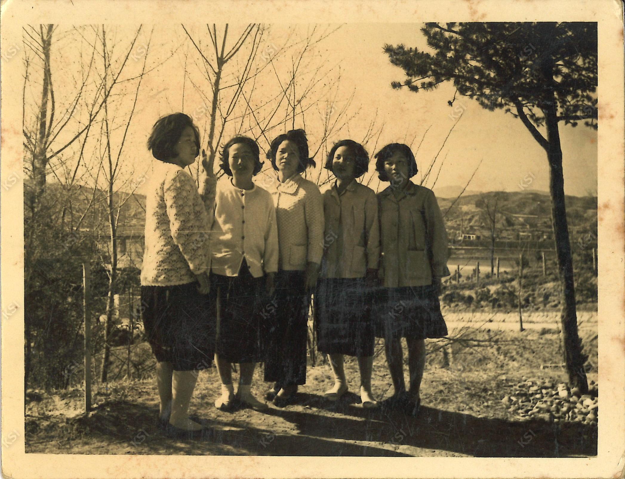 1970년 객화차 사무실 동료들과