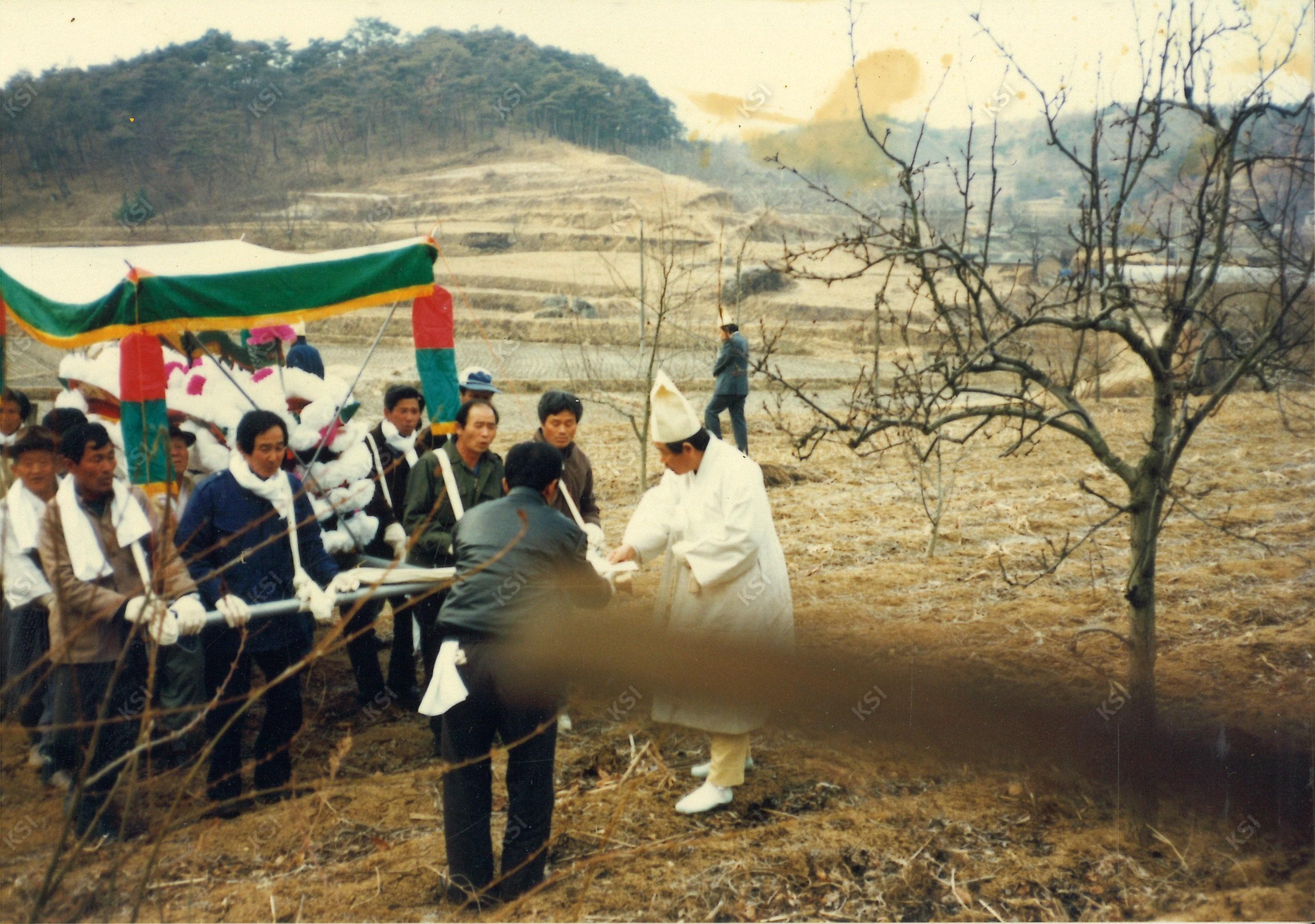 1990년 시아버지 장례 때 행상