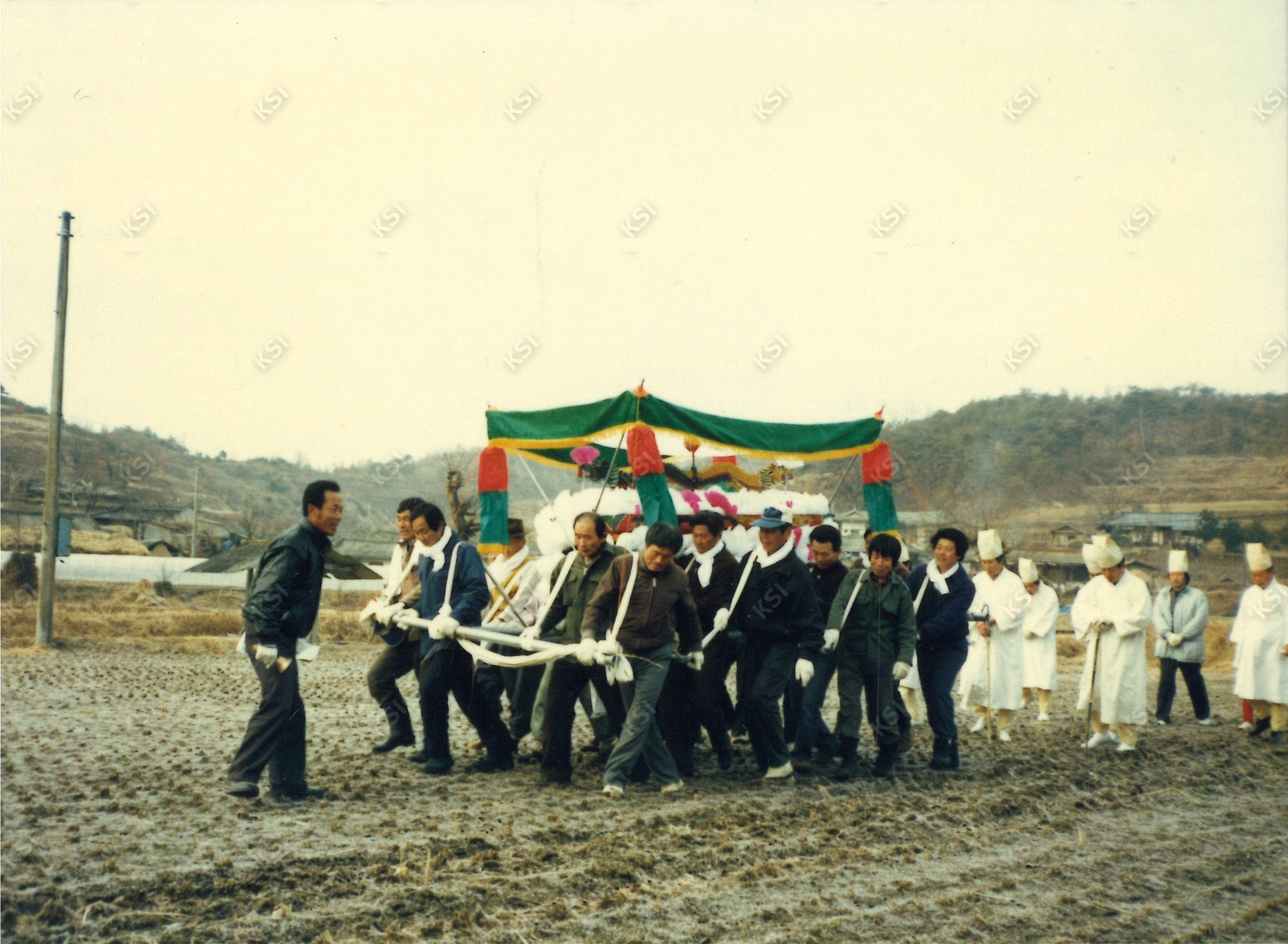 1990년 시아버지 장례 때 행상
