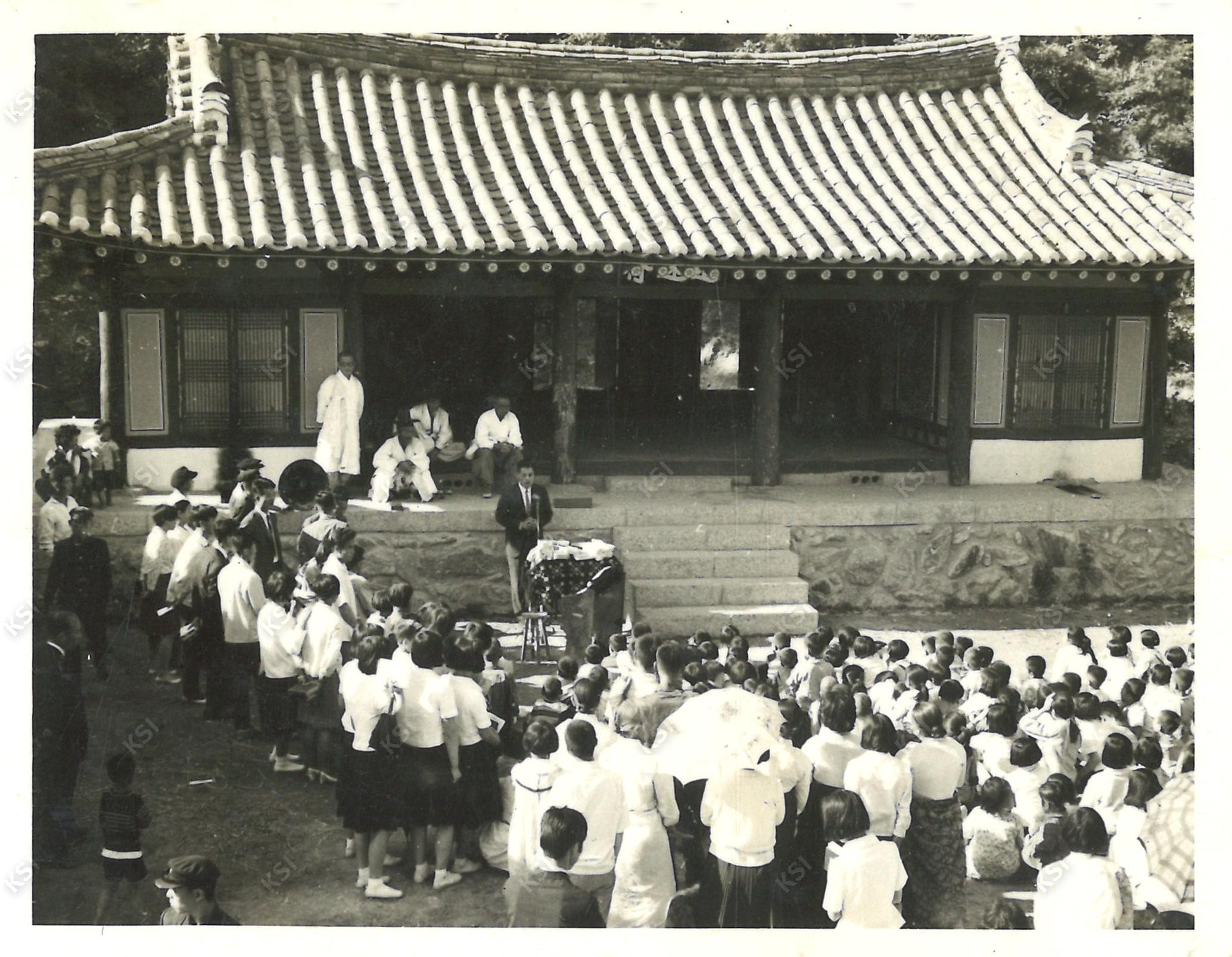 1950년대 말에서 1960년대 초 야외예배