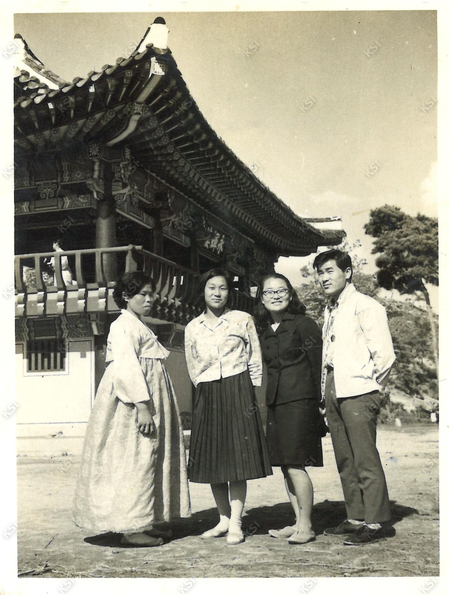 1950년대 말에서 1960년대 초 야외예배
