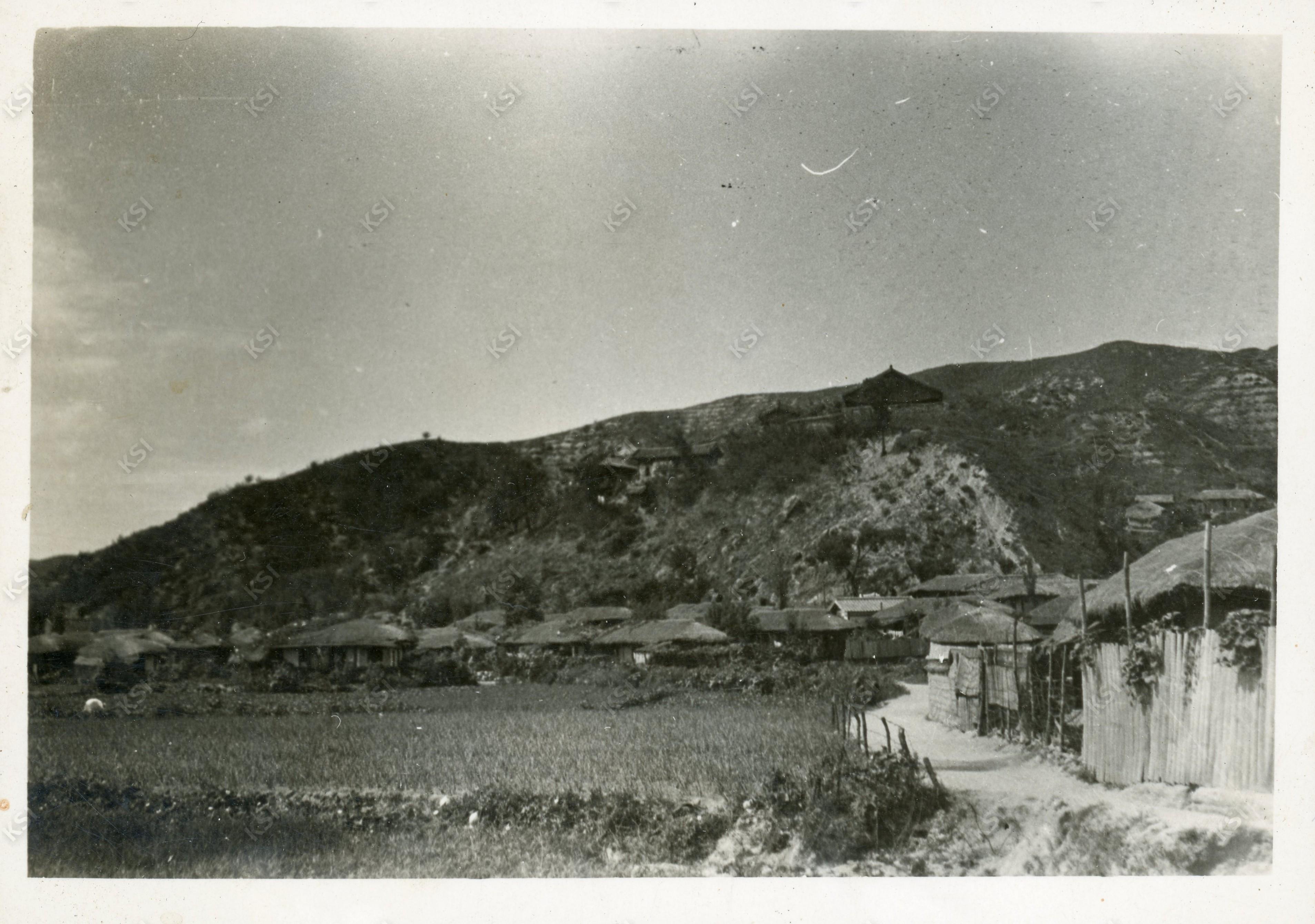 1957년경 서악사와 마을 풍경