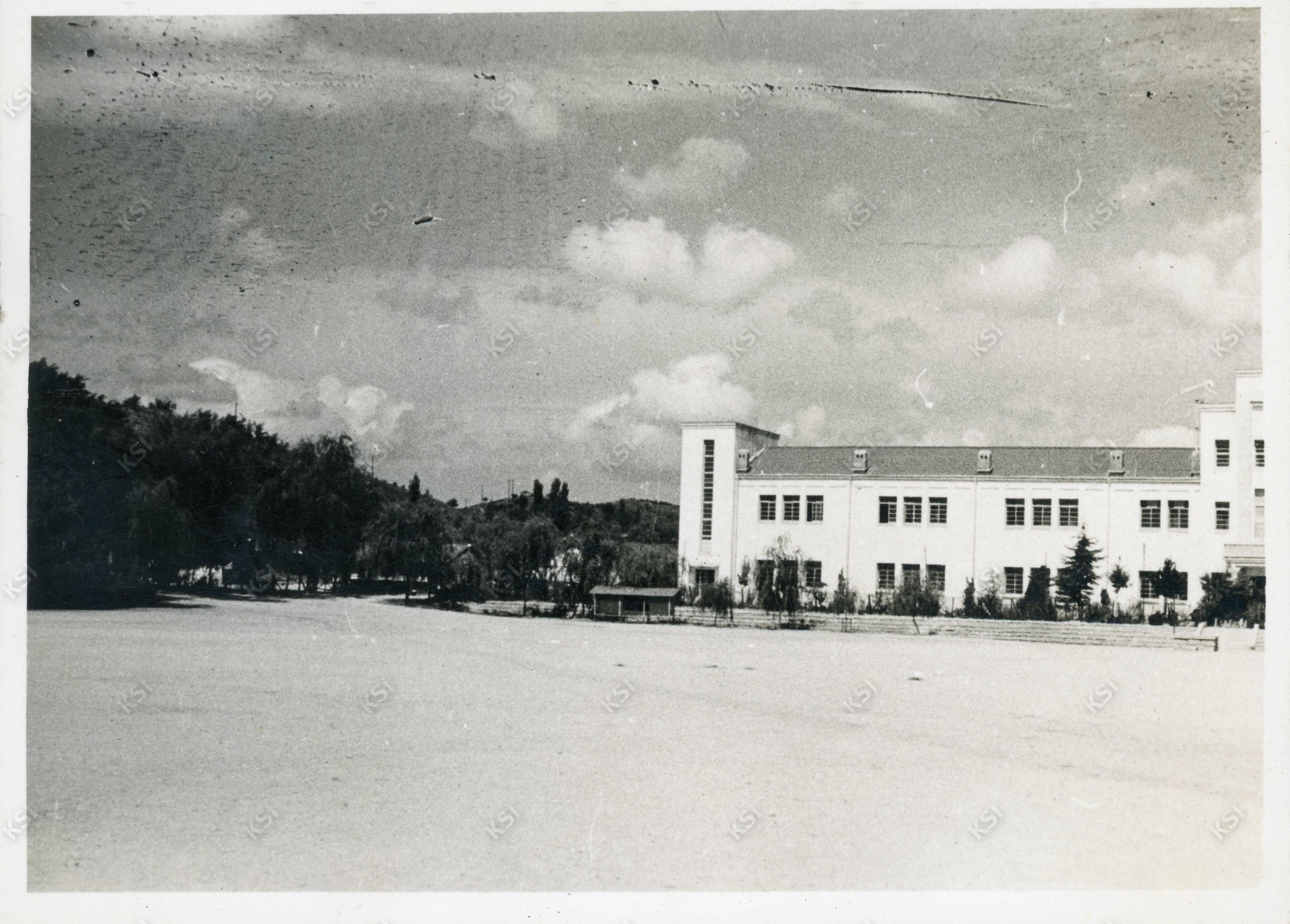 1957년경 안동중학교 전경
