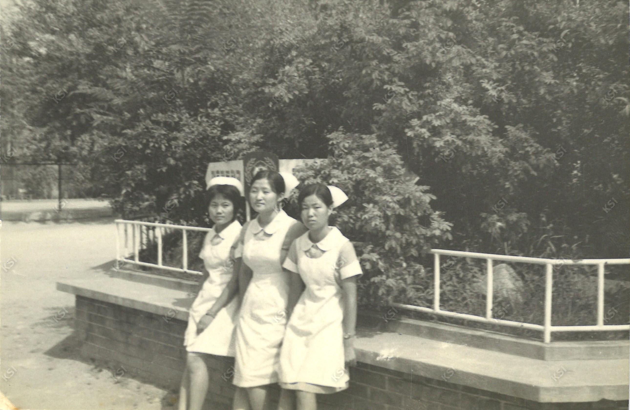 1970년대 중반 안동간호전문학교 동기들과