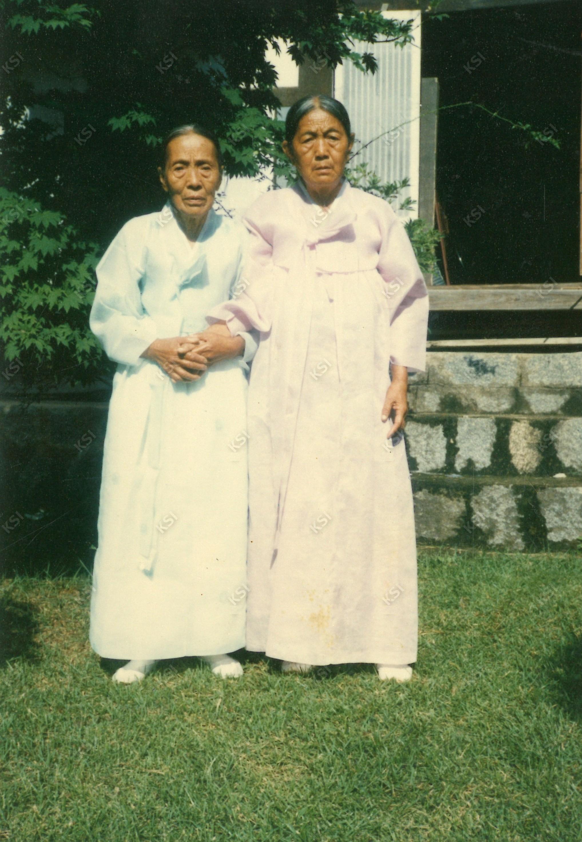 1980년대 학봉종가 선대 종부 자매