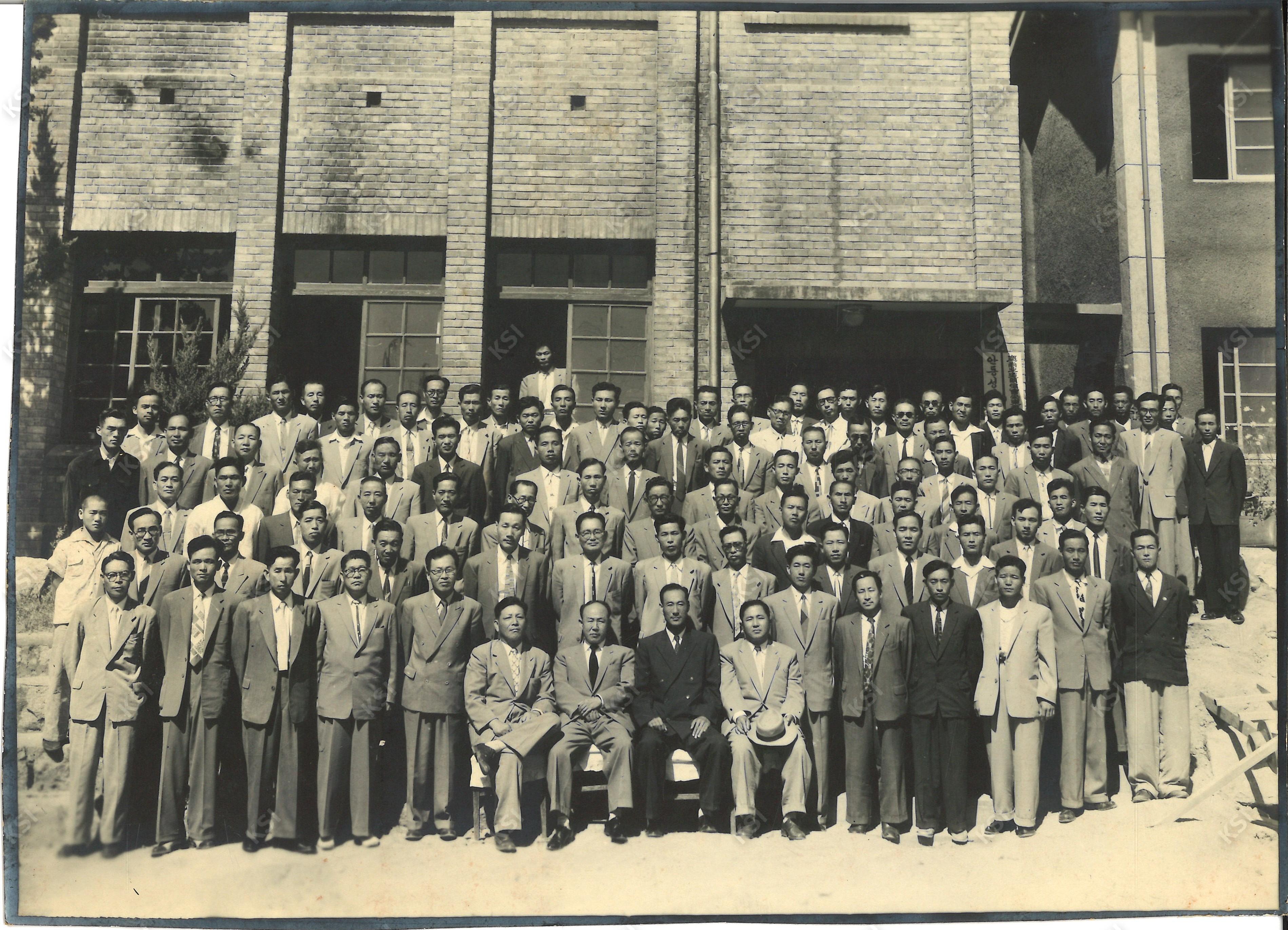 1950년대 안동군 교육위원 일동