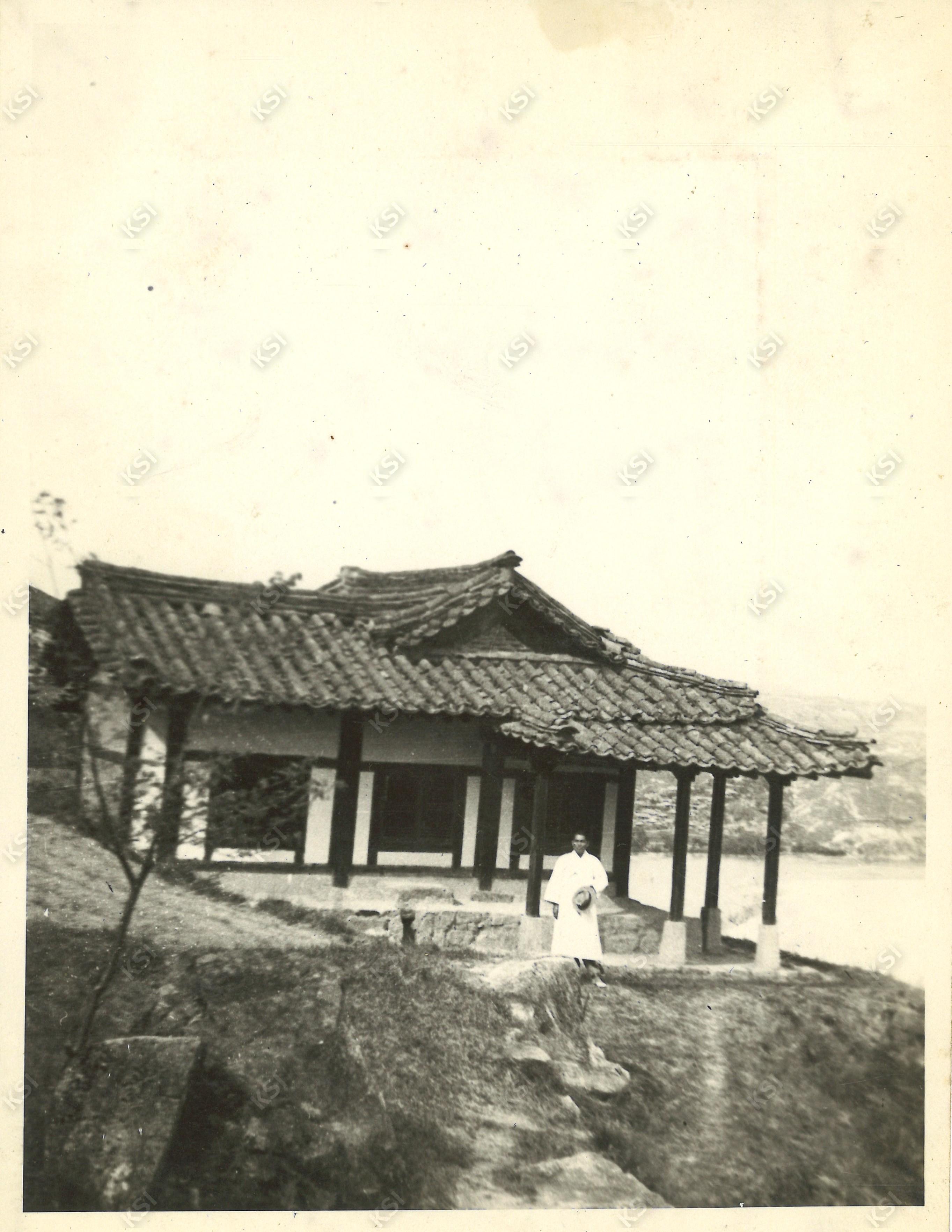 1957년 학봉종가 선대 종손의 석문정사에서