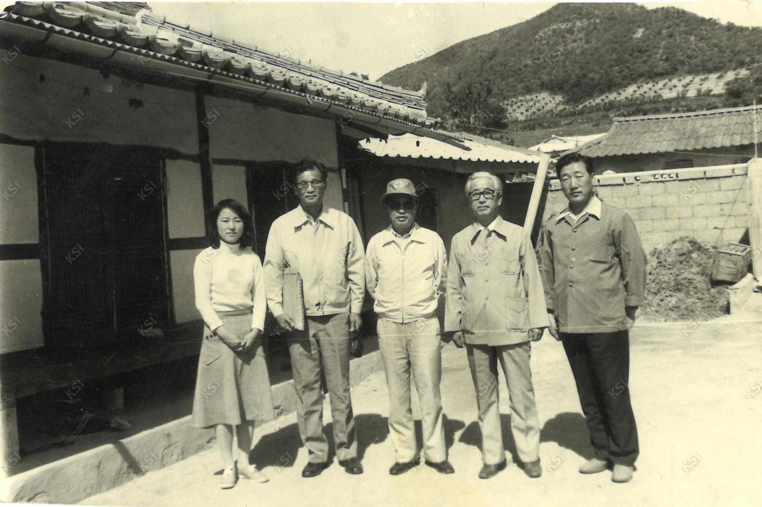 1975년 대통령 특별 보좌관 방문기념
