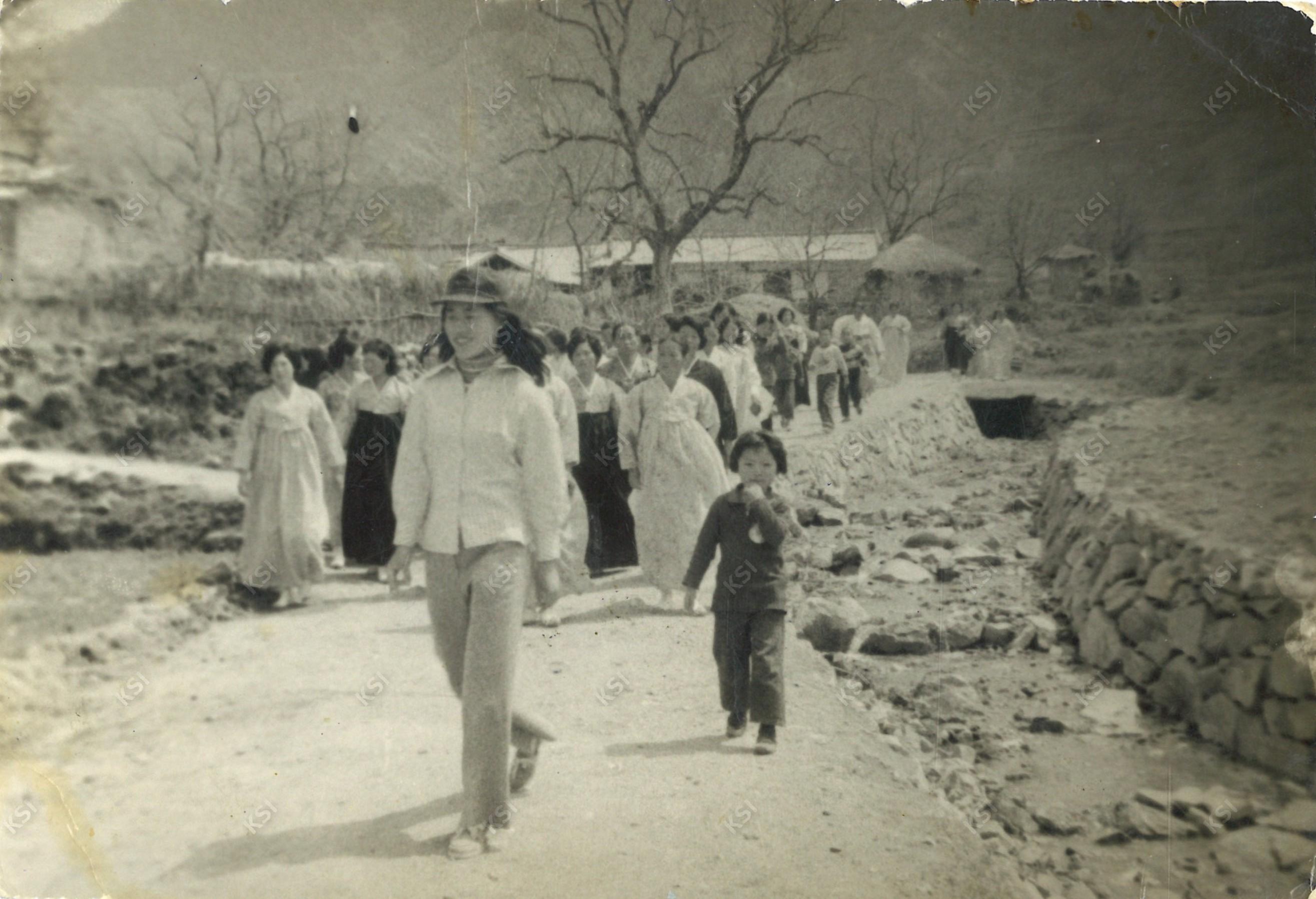 1973년 수곡 선진지 견학